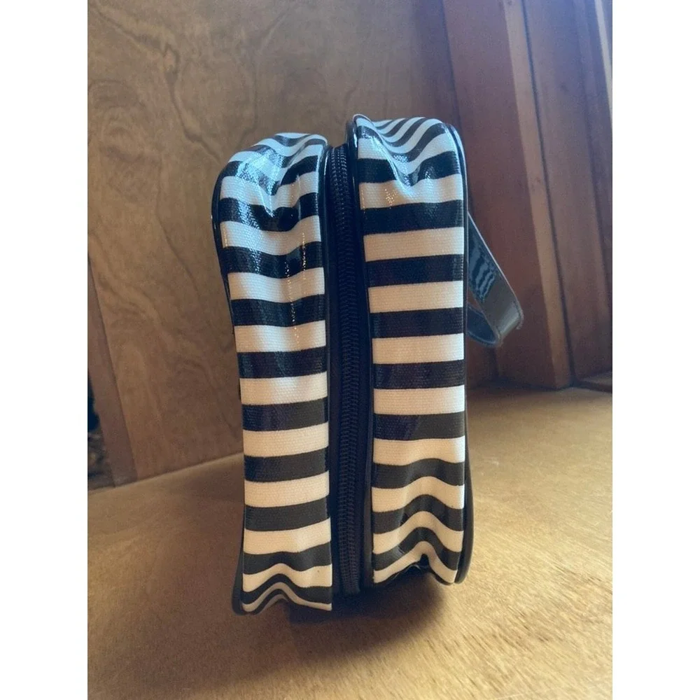 Henri Bendel Signature Brown White Stripe Travel Cosmetic Bag Hanging Pouch Set
